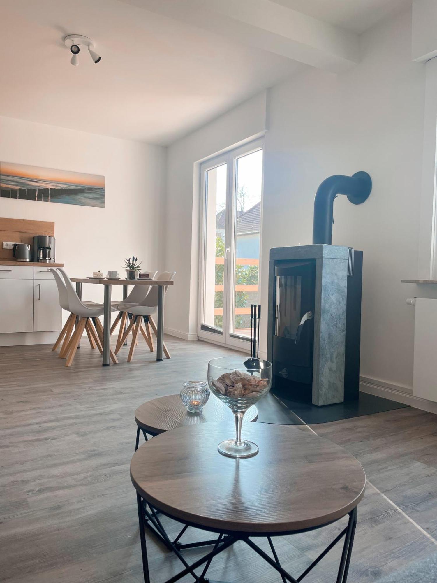 Haus Urvasi Apartment Любек Екстериор снимка