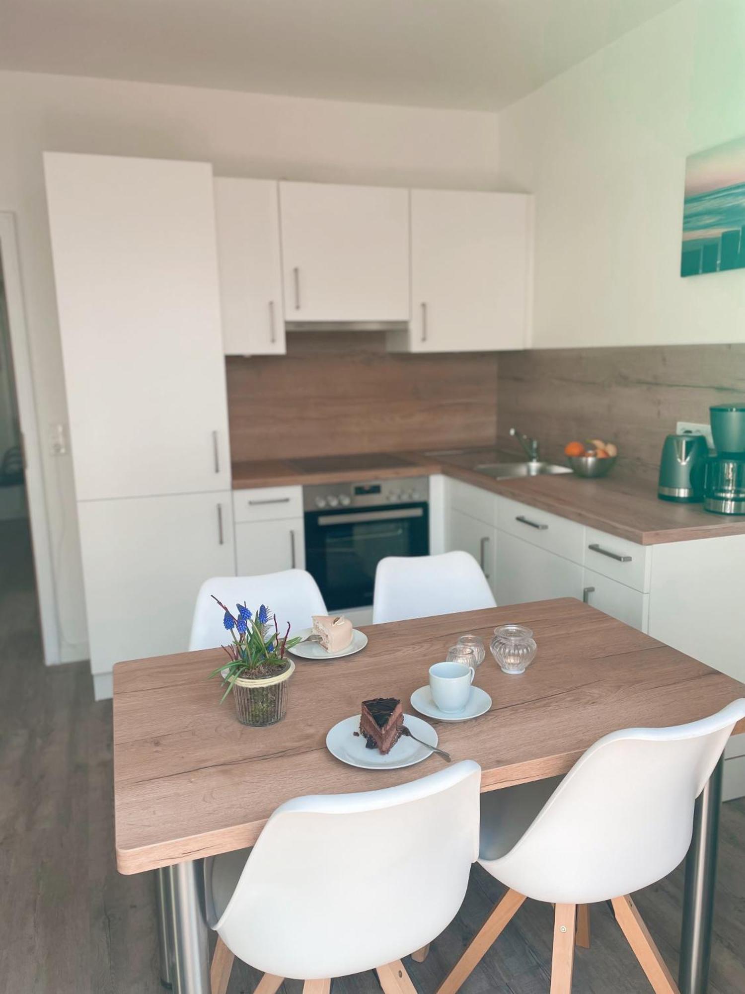 Haus Urvasi Apartment Любек Екстериор снимка